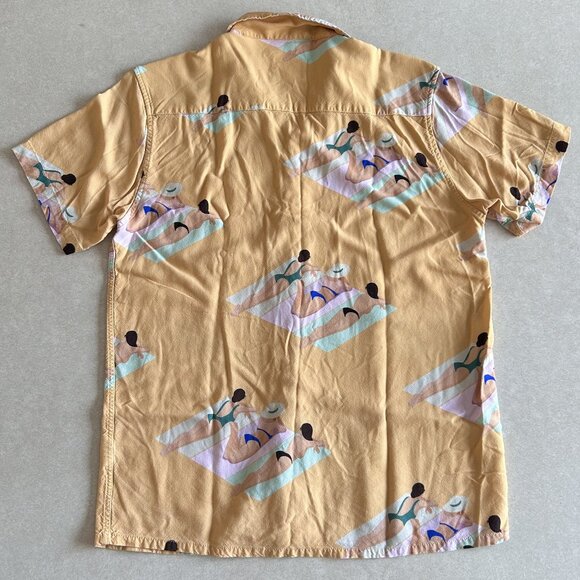 Duvin Beach Day Button Up Shirt ASO John B in Outer Banks - Picture 8 of 12